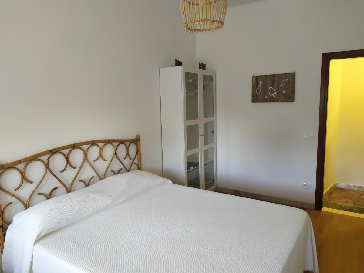 B&B Tra Mare E Marmo Marina Di Carrara Exterior photo
