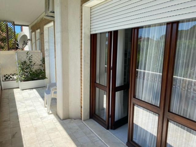 B&B Tra Mare E Marmo Marina Di Carrara Exterior photo