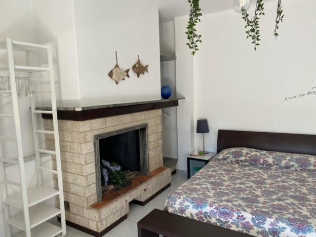 B&B Tra Mare E Marmo Marina Di Carrara Exterior photo
